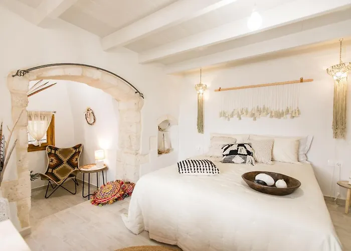 Kamaraki Suites