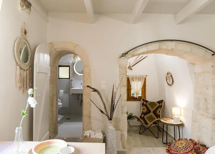 Kamaraki Suites